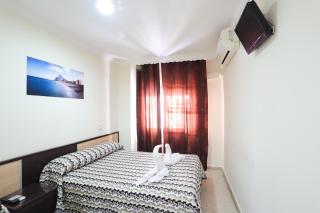 Hostal la Campana - La Línea de la Concepción - 2