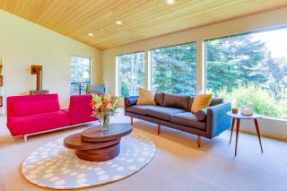 Tree-to-Sea Haven - Valley Crossing - 2