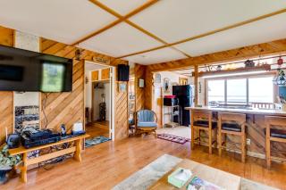 Happy Camp Beachfront Cabin - Netarts - 4