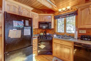 Sherman Log House - Ludlow - 1