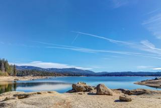 Huntington Lake Condo 92 - Lakeshore - 7