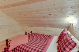 Beth's Lakeside Cabin - 2