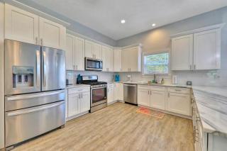 Spacious beach home - just a block from the ocean & the river - 8