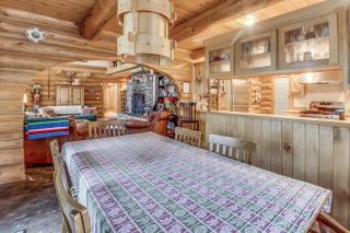 Oden Bay Log Home - Sandpoint - 1