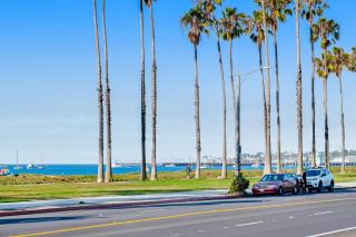 Sunny's Santa Barbara Beach House - 4