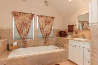 Crystal Rose Home and Cottage - Lincoln City - 1