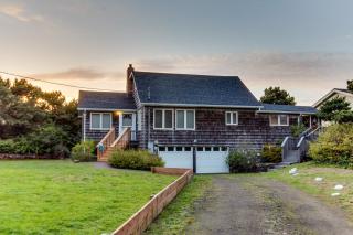 Seadrifter Oceanfront Beach House - Seal Rock - 9