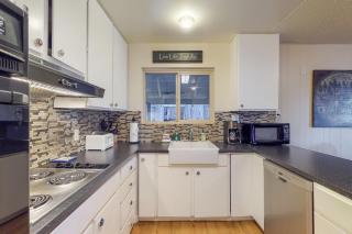 West Shore Lakeview Beauty* - Homewood - 5