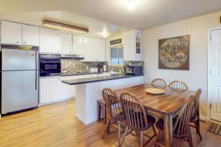 West Shore Lakeview Beauty* - Homewood - 4