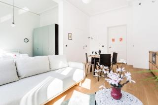 Deluxe MTP Apartments Matejki by Noclegi Renters - Poznań - 8