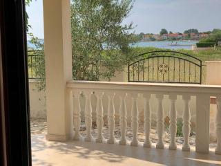 Villa Olive Grove Ferienhaus in Kroatien direkt am Meer nahe Zadar und Nin - Privlaka - 4