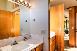 Toto House - Gualala - 9