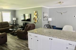 Contemporary yet Cozy Fun - San Antonio - 6