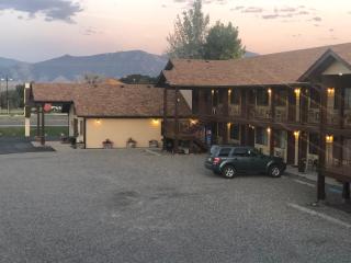 Red Bear Inn - Ennis - 8