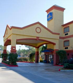 Days Inn & Suites by Wyndham Sam Houston Tollway - 8