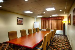 Days Inn & Suites by Wyndham Sam Houston Tollway - 5