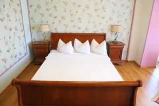 Boutique Vila White Duchess - 3