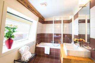 Chateau-Hotel De Belmesnil - 3