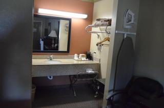 Hill Country Inn and Suite - Copperas Cove - 7