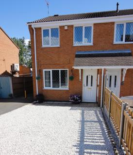 Hinckley Home Sleeps 5 Complete House - Leicester - 0
