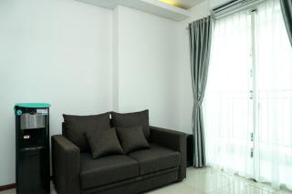 Nice 1BR Apartment at Thamrin Residence By Travelio - 1