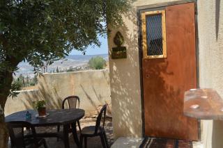 Our Villa's Private Apartments - HQ Budget Stay - Wonderful horizon view of Jerash - 6