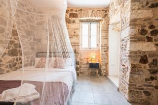 Stone House Under Acropolis - 9