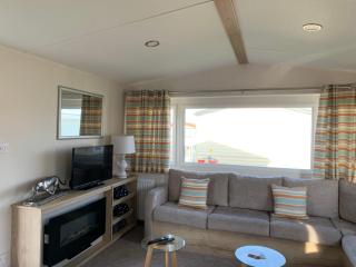 Brambles 66 -Static Holiday Caravan, Porthcawl - Newton - 4