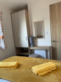 Brambles 66 -Static Holiday Caravan, Porthcawl - Newton - 8