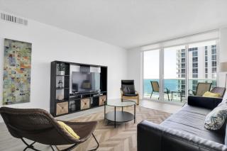 THE TIDES 2 bedrooms 9th floor WE ARE ON THE BEACH! - Hollywood - 0