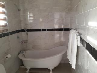 Dudsk Bed & Breakfast - Newcastle - 6