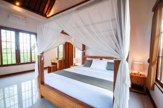 Flamboyant Villa Ubud - Ubud - 5