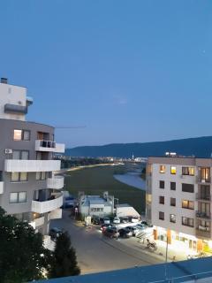 Orange Apartment - Sarajevo - 9