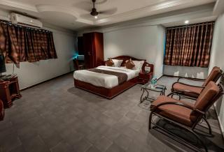 Hotel JMC Group - Rajkot - 1