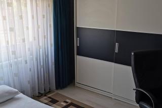 Luxury apartment with two bedrooms and large living room, 100 square meters, city center - Oradea - 4