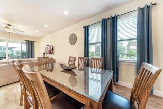 Elegant Home Near Disney With Private Pool And Waterpark Resort Access At Encore Resorts Reunion - 430La - Kissimmee - 3
