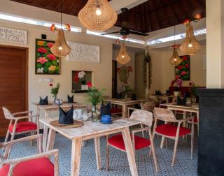 Ratna Villa 4 - Ubud - 1