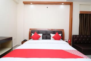 FabHotel Neena Palace - 8