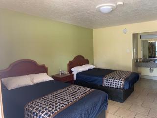 Texas Inn Beaumont - Beaumont - 3