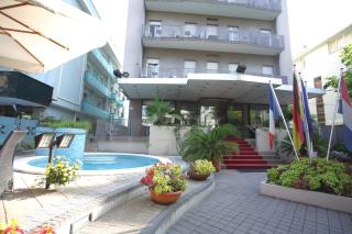 Hotel Derby - Rímini - 0