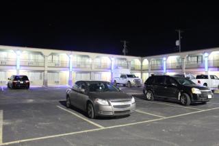 Hutchinson Inn - 3