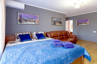l3-82 MAIN STREET- MODERN NEW THREE 3 SEPARATE 3BEDROOMS 100 m2 - CENTRAL LOCATION, METRO PALACE OF SPORTS - GULLIVER MALL, ARENA CITY - Kiev - 1