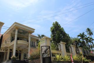 Angela Homestay Manado - 5