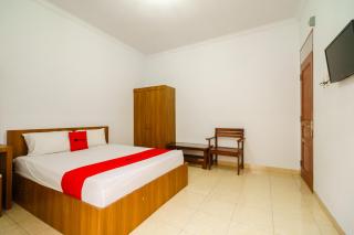 RedDoorz Syariah@Jalan Dr Mansyur Medan - Medan - 6