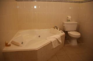 Charela Inn - 4