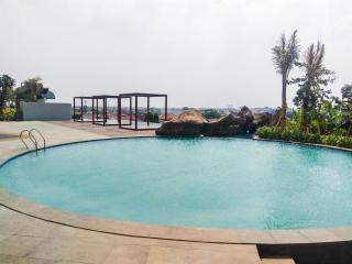 Modern 2BR Grand kamala Lagoon Apartment By Travelio - Bekasi - 4