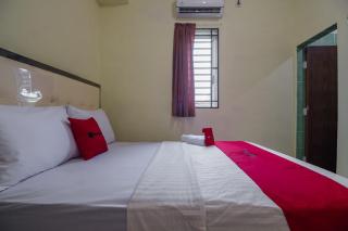 RedDoorz near Politeknik Negeri Medan - Medan - 1