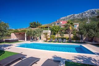 Villa Paula with 7 bedrooms, heated 36sqm private pool, Jacuzzi, Gym and sea views - Kaštela - 9