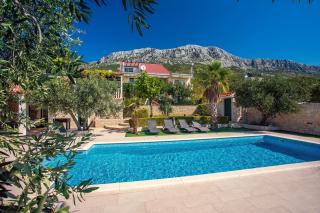 Villa Paula with 7 bedrooms, heated 36sqm private pool, Jacuzzi, Gym and sea views - Kaštela - 4