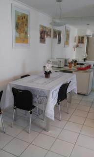 NA BEIRA MAR DE PAJUCARA - EDIFICIO NEO 2 - APARTAMENTO COM 02 QUARTOS - TEM VARANDA- VISTA LATERAL DO MAR - AVENIDA DOUTOR ANTONIO GOUVEIA 1081- CONSUMO ELETRICO É PAGO No CKECK-OUT 1KWH É 1,35 REIAS - 2